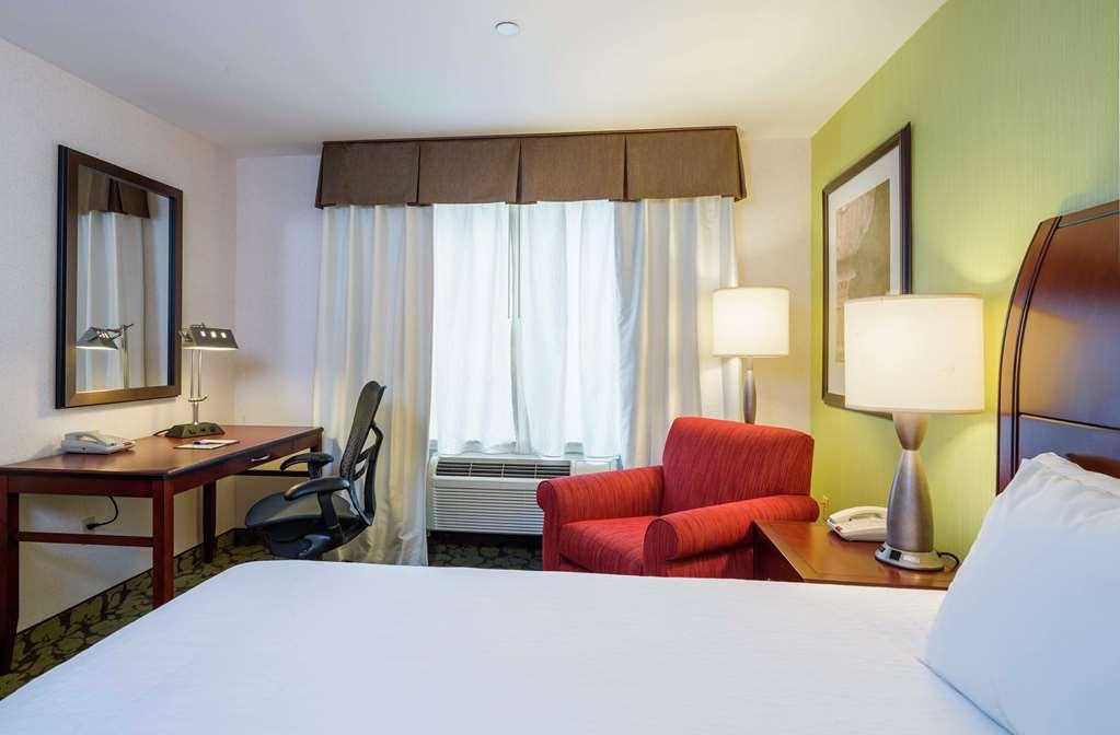 Hilton Garden Inn Queens/Jfk New York Room photo