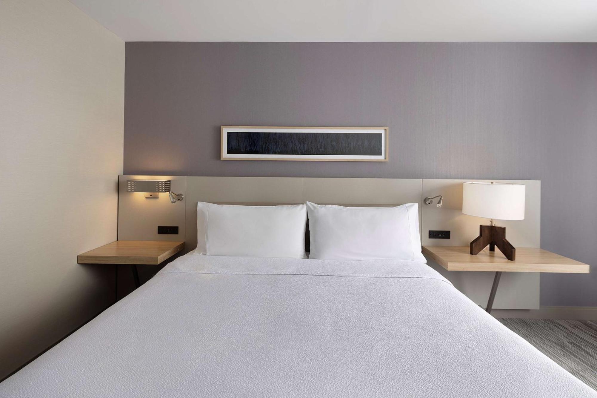 Hilton Garden Inn Queens/Jfk New York Exterior photo