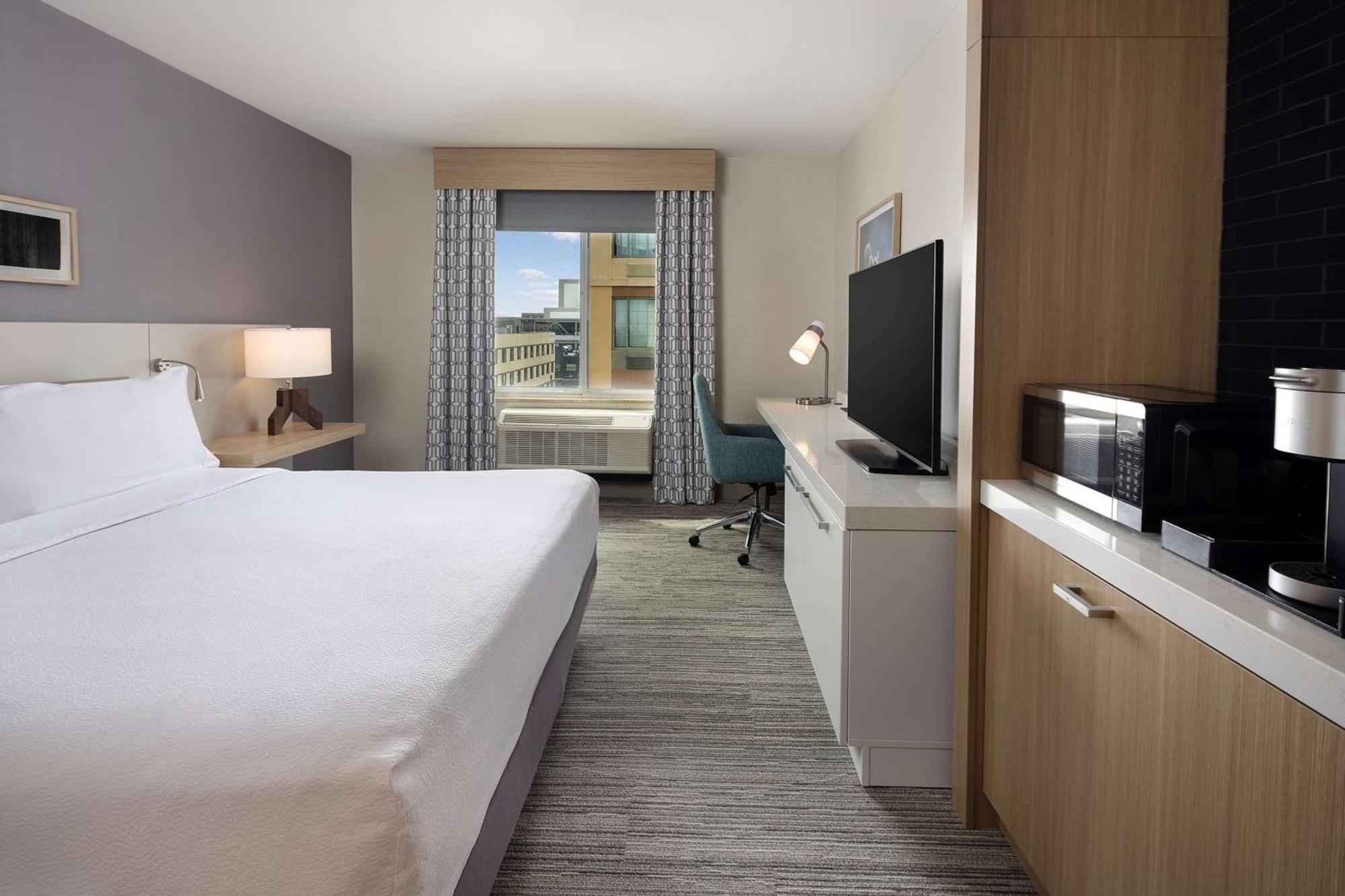 Hilton Garden Inn Queens/Jfk New York Exterior photo