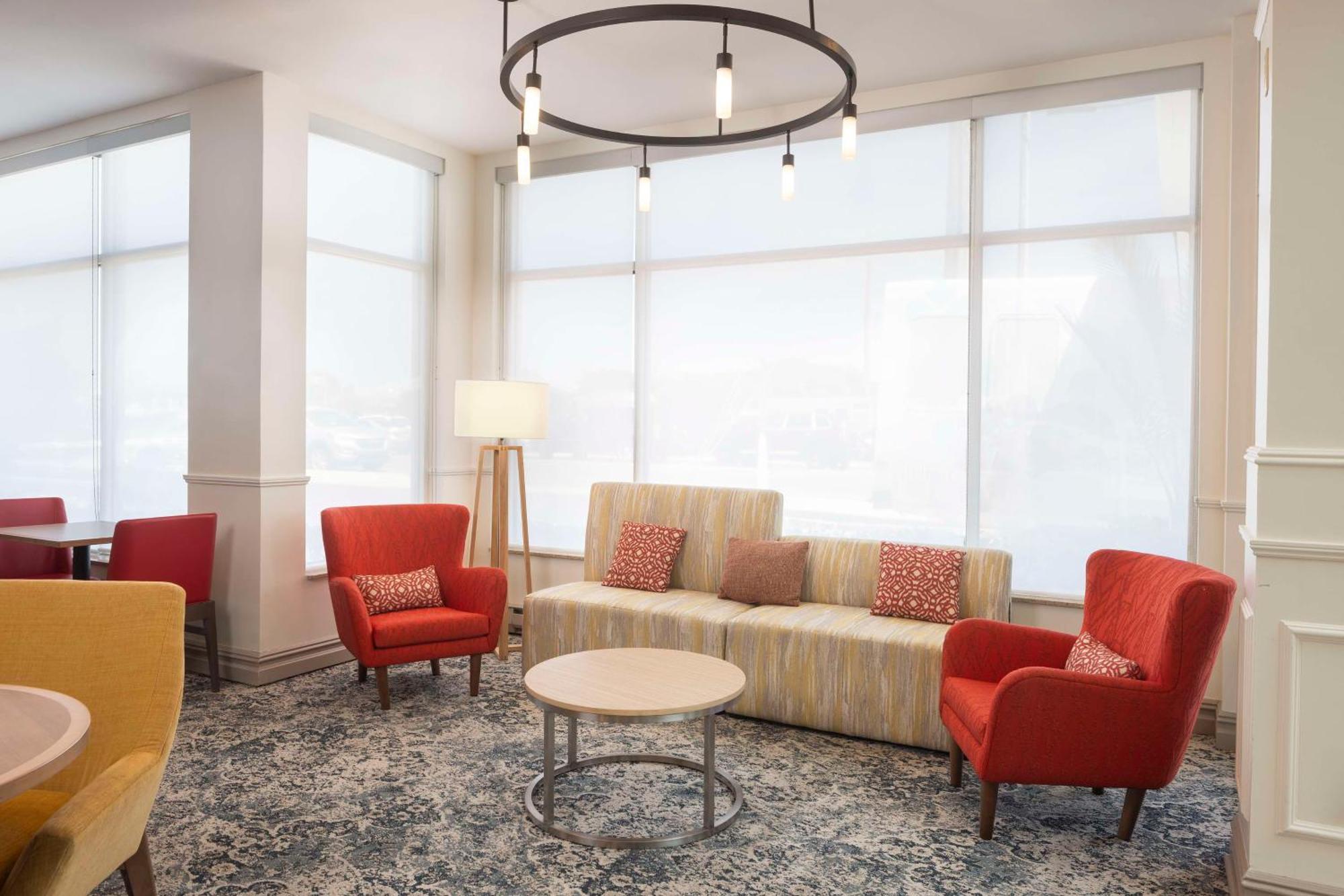 Hilton Garden Inn Queens/Jfk New York Exterior photo