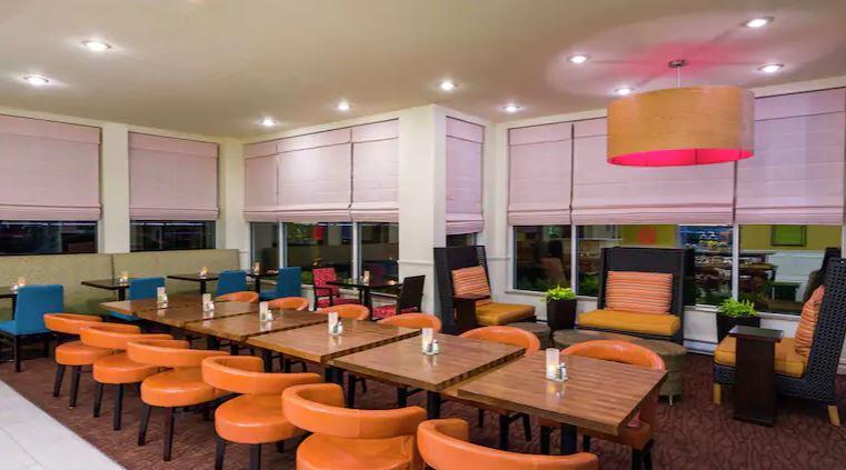 Hilton Garden Inn Queens/Jfk New York Exterior photo